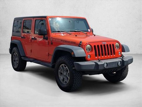 Used 2015 Jeep Wrangler Unlimited Rubicon w/ Connectivity Group AWD/4WD image 3