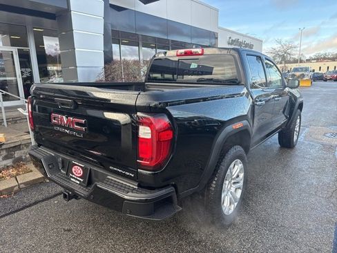 New 2026 GMC Canyon Denali w/ LPO, Denali Black Edition image 8
