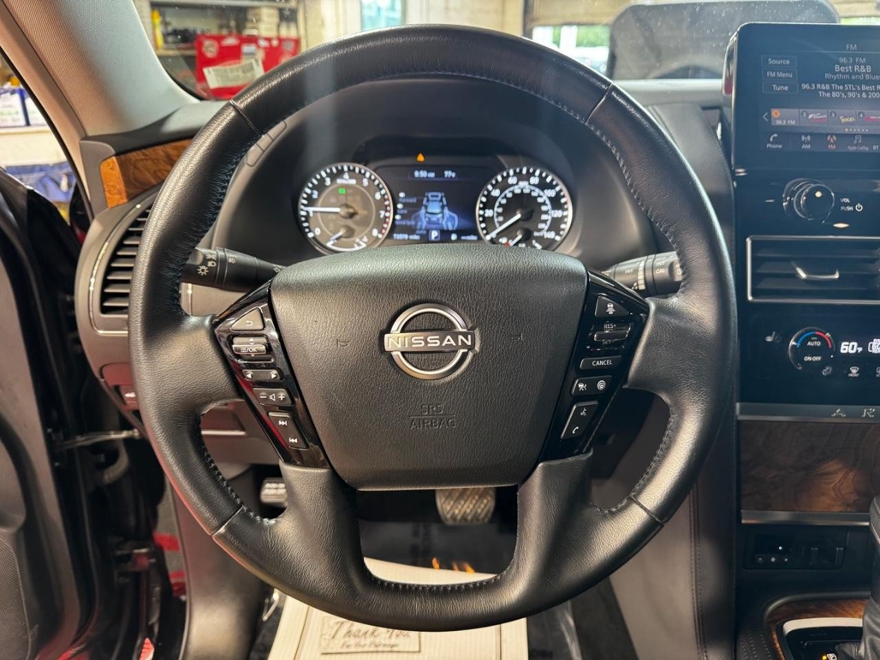Used 2022 Nissan Armada SL AWD/4WD image 21