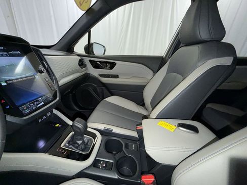 Certified 2025 Subaru Forester Limited image 23