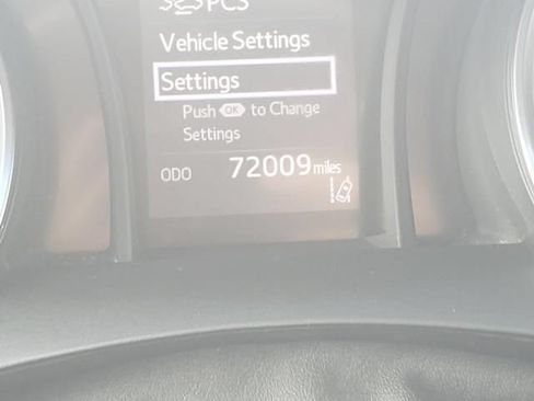 Used 2018 Toyota Camry SE FWD image 22