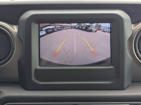 Used 2018 Jeep Wrangler Unlimited Sport S AWD/4WD image 13