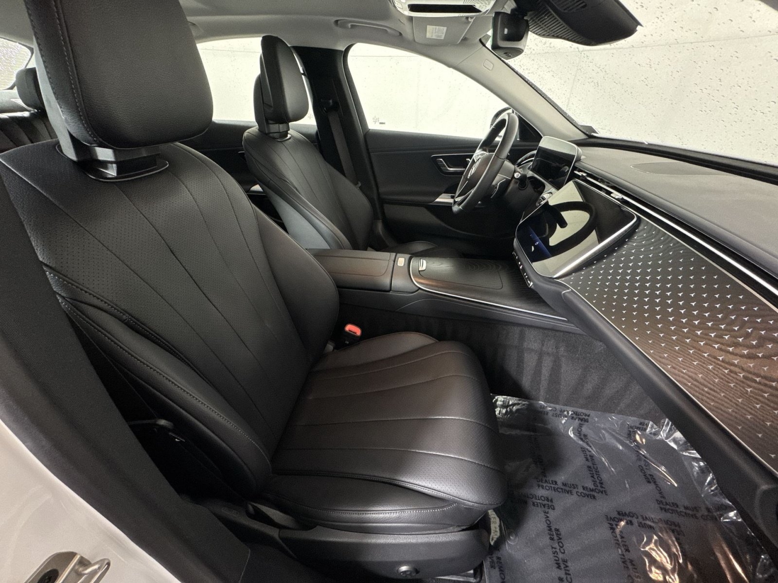 Used 2025 Mercedes-Benz E 450 4MATIC Sedan image 27
