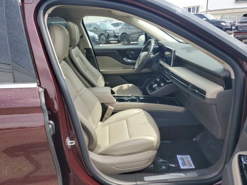 Certified 2020 Lincoln Corsair Reserve w/ Equipment Group 201A AWD/4WD image 10