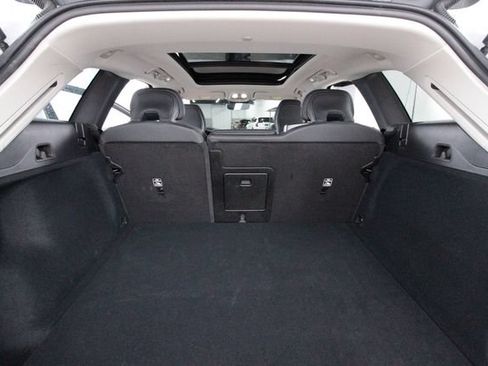 Used 2025 Volvo XC60 B5 Plus AWD/4WD image 31