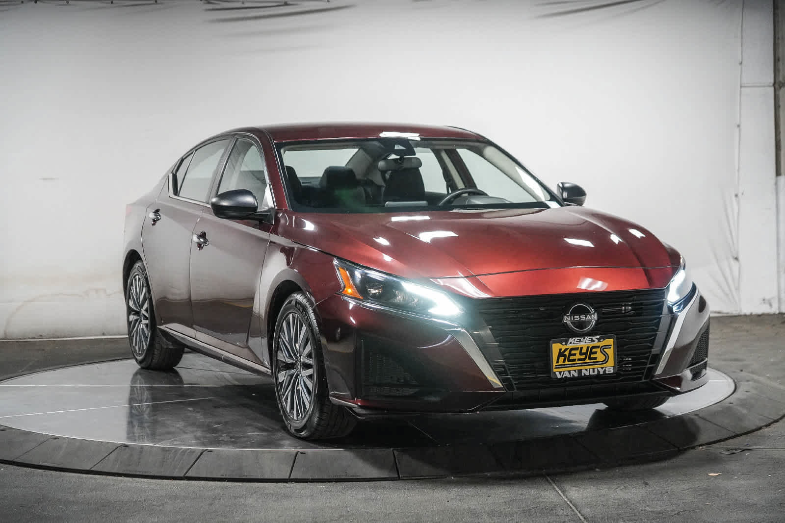 Used 2024 Nissan Altima 2.5 SV FWD image 5