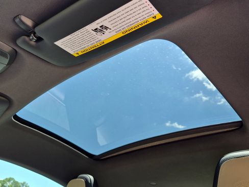 Certified 2025 Porsche 911 Carrera RWD image 18