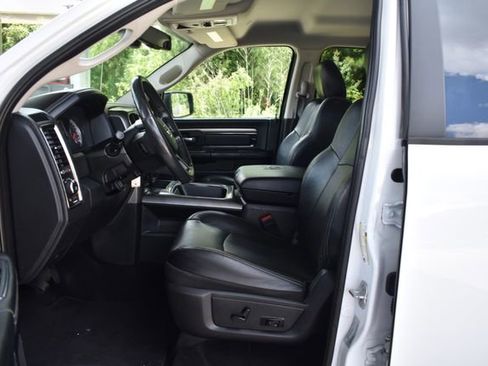 Used 2017 RAM 2500 Big Horn w/ Night Special Edition AWD/4WD image 10