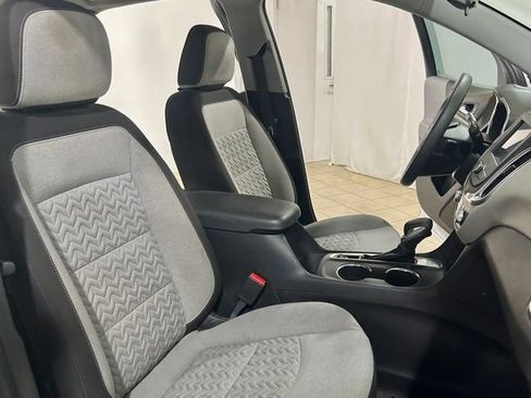 Used 2024 Chevrolet Equinox LS w/ LS Convenience Package FWD image 17