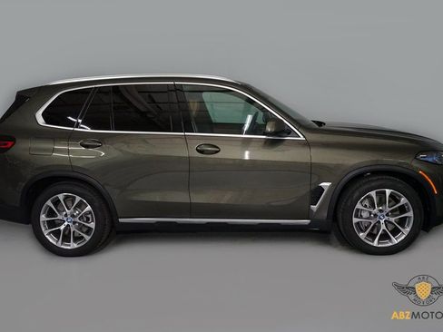 Used 2025 BMW X5 xDrive50e w/ Premium Package image 4