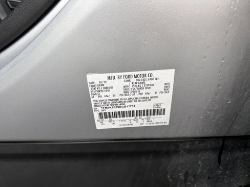 Used 2019 Ford Explorer Limited w/ Class III Trailer Tow Package image 16