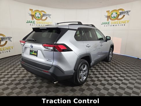 Used 2022 Toyota RAV4 LE AWD/4WD image 8