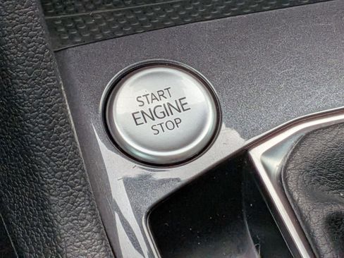 Used 2022 Volkswagen Tiguan SE R-Line image 20