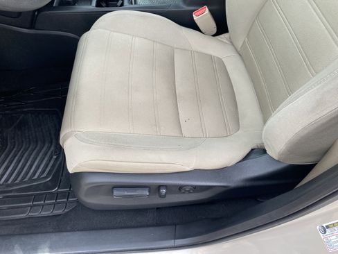 Used 2018 Honda CR-V EX image 15
