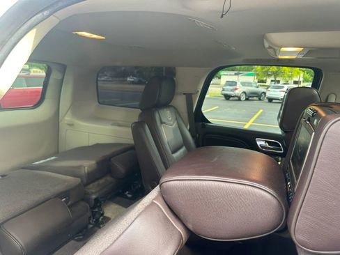 Used 2013 Cadillac Escalade Platinum AWD/4WD image 19