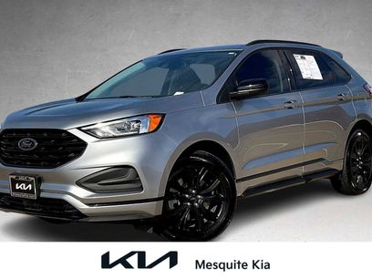 Used 2022 Ford Edge SE w/ Black Appearance Package
