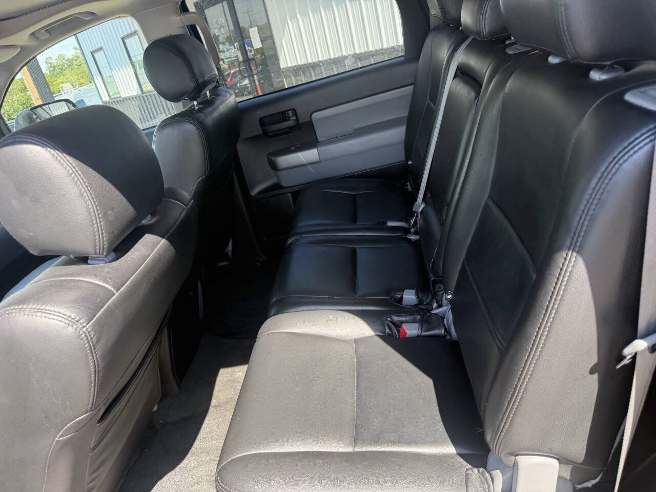 Used 2017 Toyota Sequoia SR5 RWD image 19