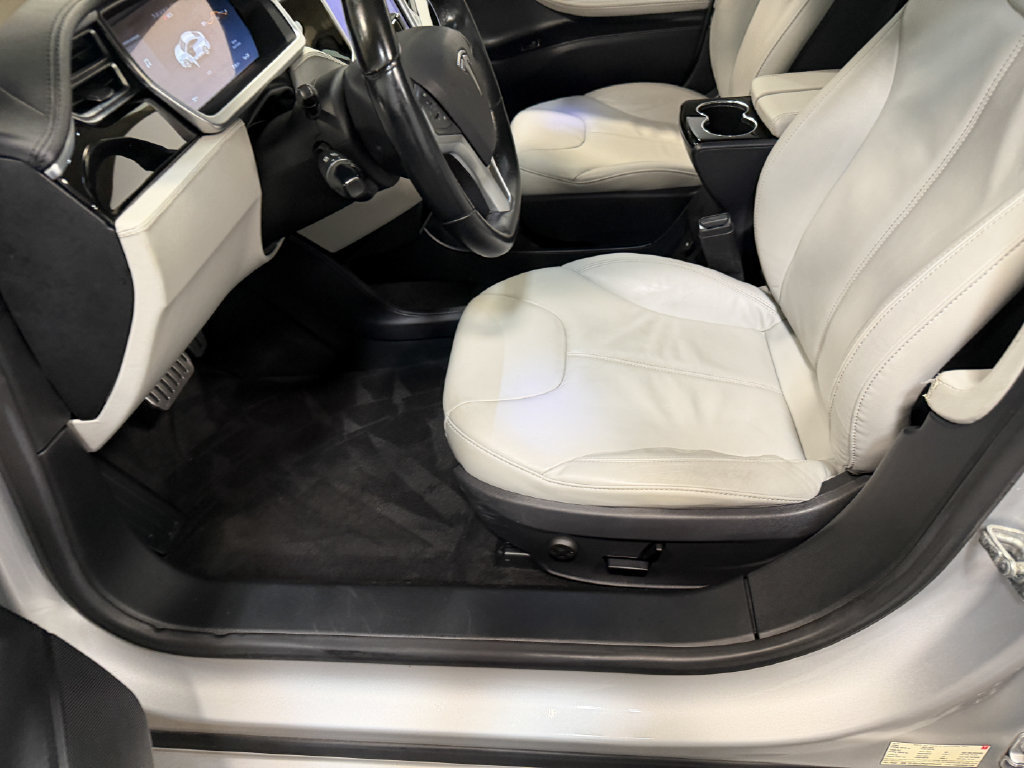Used 2013 Tesla Model S Performance RWD image 45