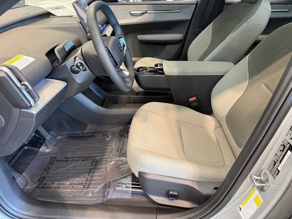 New 2026 Volvo EX30 Cross Country Ultra w/ Protection Package Premier AWD/4WD image 8