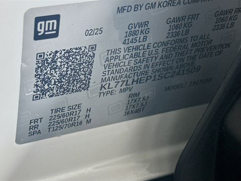 Used 2025 Chevrolet Trax LT w/ LT Convenience Package image 12