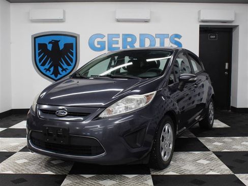 Used 2013 Ford Fiesta SE w/ Super Fuel Economy Pkg image 1