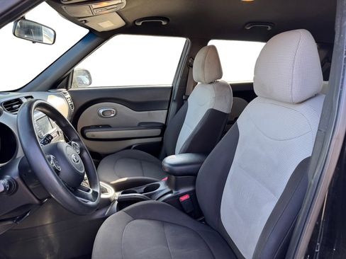 Used 2019 Kia Soul FWD image 9