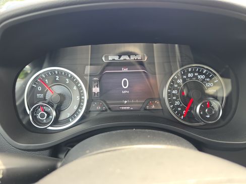 Used 2025 RAM 1500 Big Horn RWD image 27