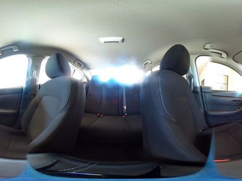 Used 2025 Nissan Sentra S image 36