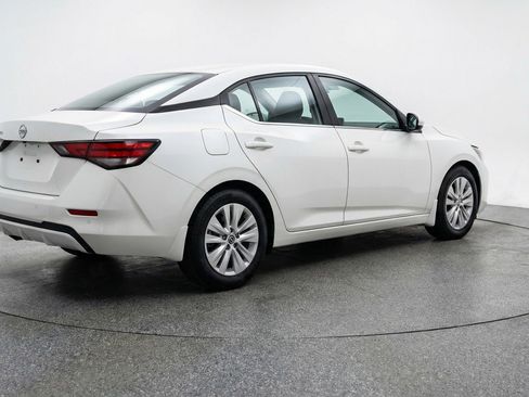 Used 2025 Nissan Sentra S image 9