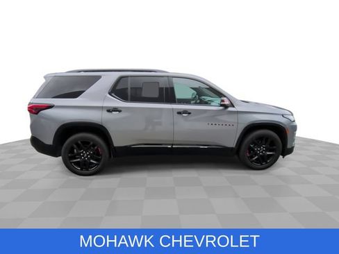 Used 2024 Chevrolet Traverse Premier w/ Redline Edition AWD/4WD image 9