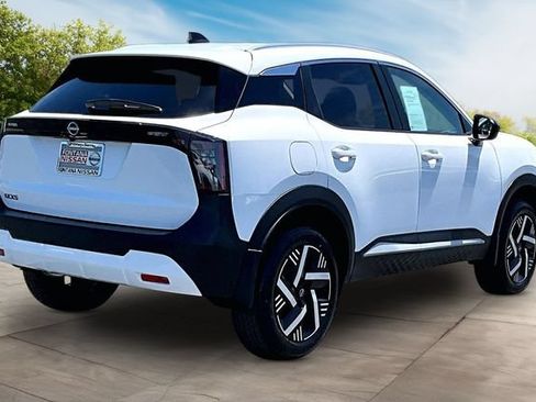 Used 2026 Nissan Kicks SV FWD image 6