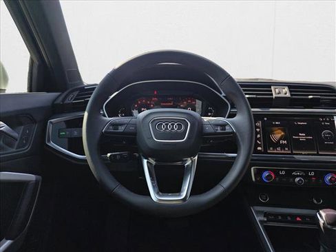 New 2025 Audi Q3 2.0T Premium image 20