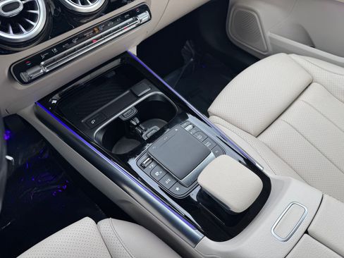 Certified 2021 Mercedes-Benz GLA 250 4MATIC image 14