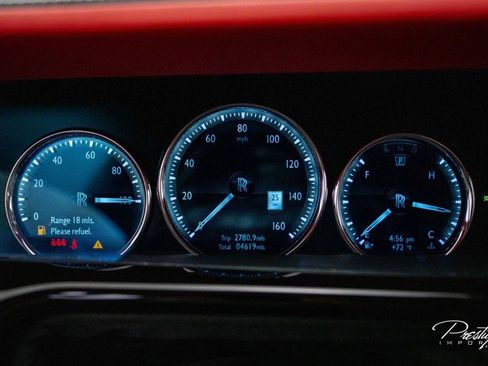 Used 2024 Rolls-Royce Phantom Sedan image 56