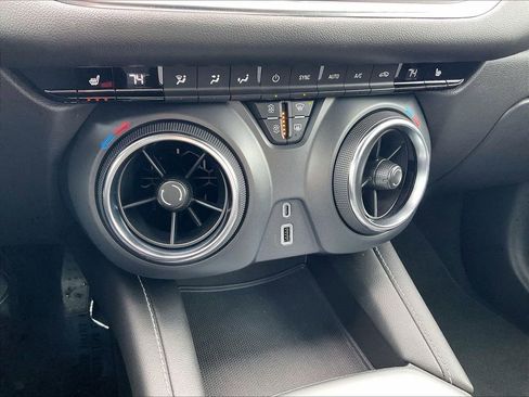 Used 2024 Chevrolet Blazer LT AWD/4WD image 24