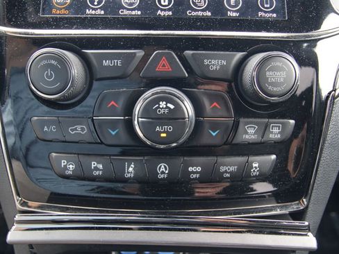 Used 2019 Jeep Grand Cherokee Limited X AWD/4WD image 28