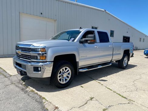 Used 2016 Chevrolet Silverado 3500 LT w/ All-Star Edition AWD/4WD image 4