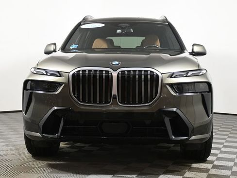 Certified 2023 BMW X7 xDrive40i w/ M Sport Package image 10