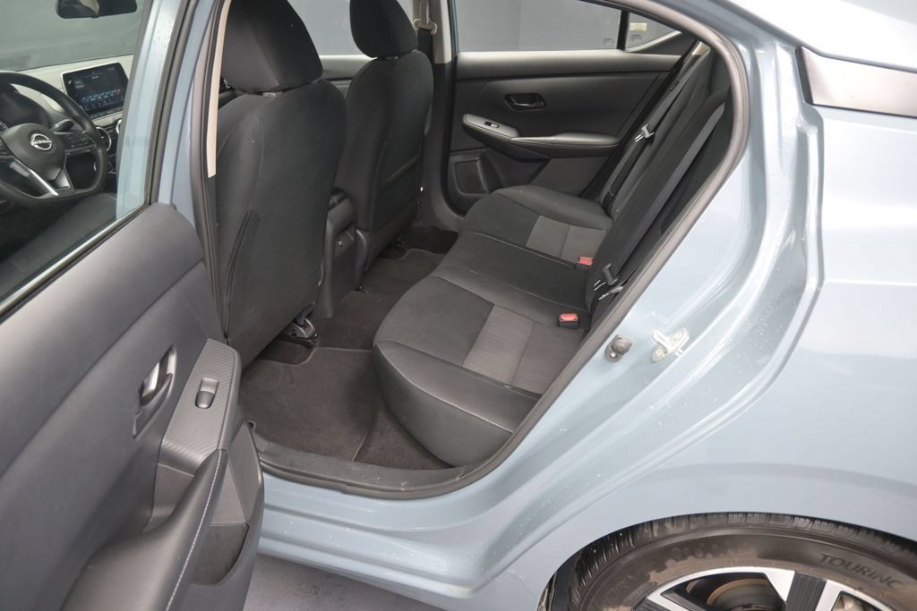 Used 2024 Nissan Sentra SV FWD image 16