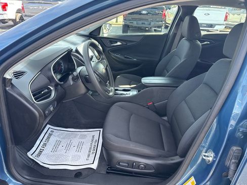 Used 2025 Chevrolet Malibu LT image 18