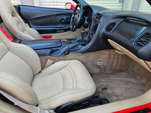 Used 1999 Chevrolet Corvette Convertible w/ Memory Pkg image 9