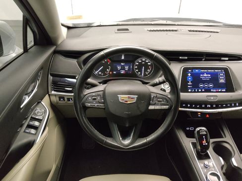 Used 2021 Cadillac XT4 Luxury FWD image 22