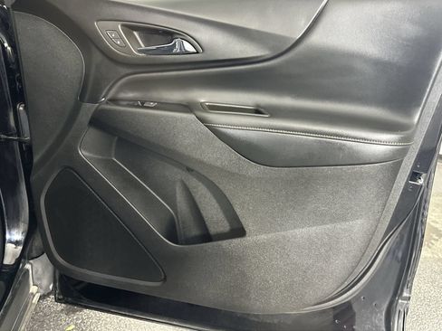 Used 2023 Chevrolet Equinox Premier FWD image 32