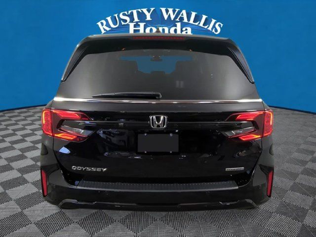 New 2027 Honda Odyssey Touring image 4