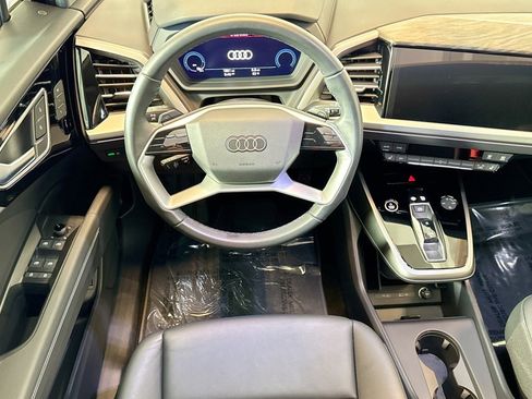 Used 2024 Audi Q4 e-tron Premium Plus image 19