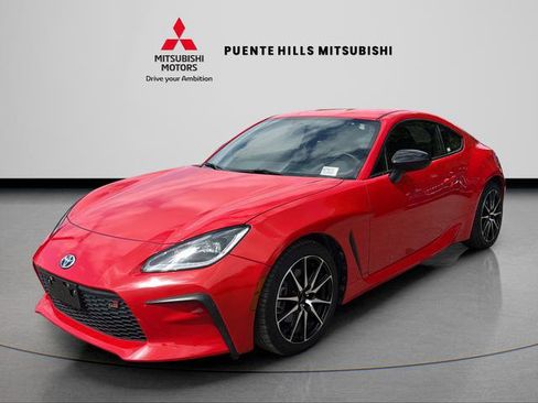 Used 2022 Toyota GR86 RWD image 1