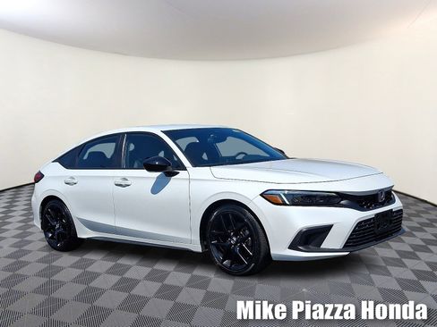 Used 2022 Honda Civic Sport image 1