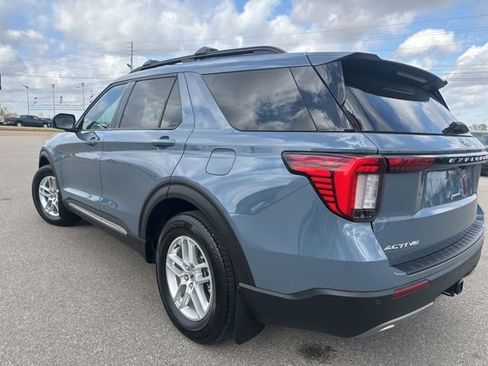 Used 2025 Ford Explorer Active w/ Active Comfort Package image 26