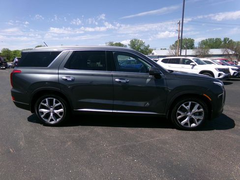 Used 2020 Hyundai Palisade SEL w/ Premium Package AWD/4WD image 2