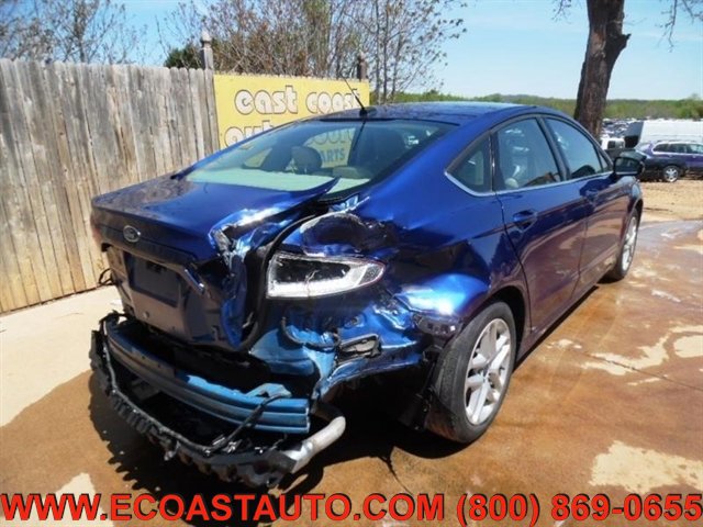 Used 2013 Ford Fusion SE FWD image 2